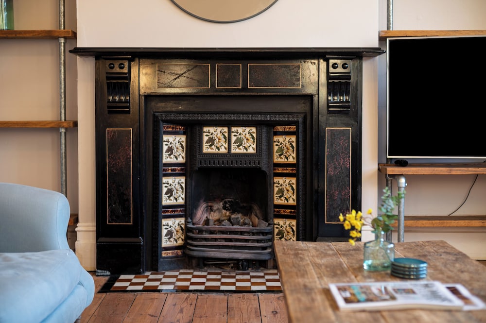 VESTO Three Bedroom Apartment in Clapham 14/26