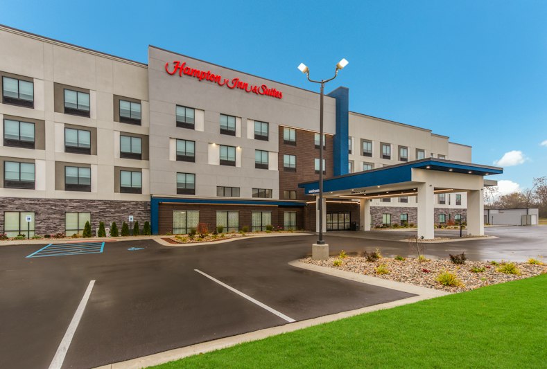 Hampton Inn and Suites Benton Harbor MI 44/47