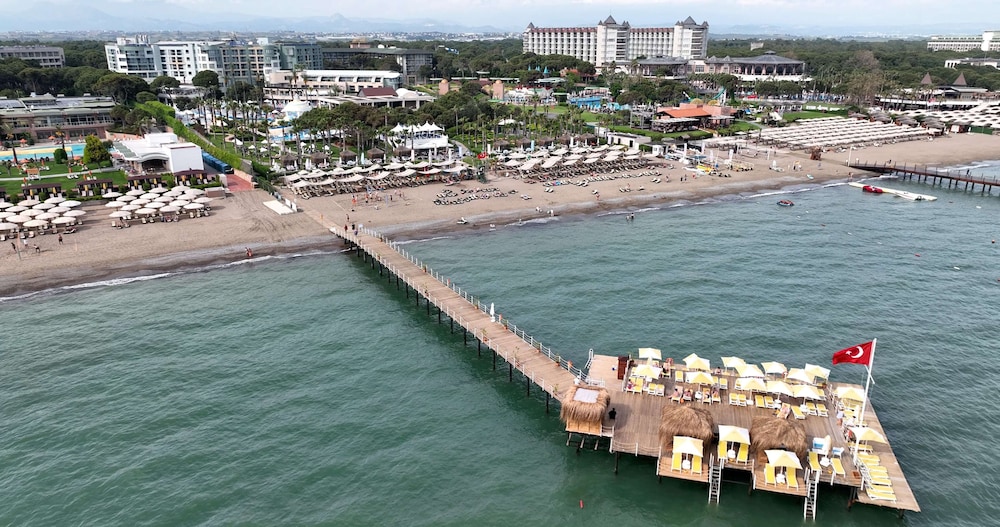 Limak Atlantis Deluxe Hotel & Resort 44/46