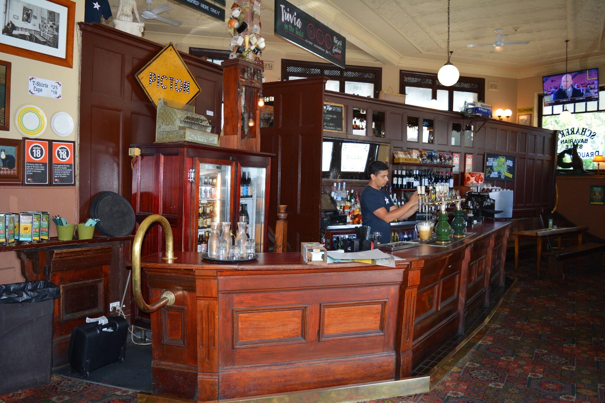 AUSTRALIAN HERITAGE HOTEL 7/53