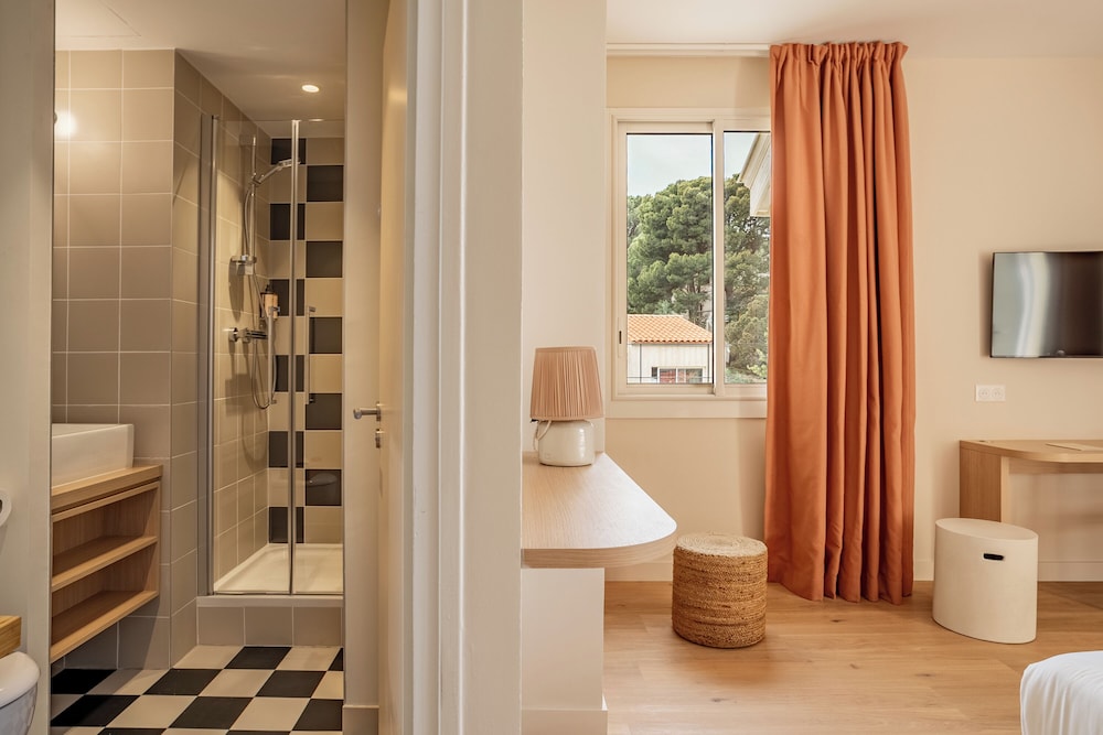 Villa Camille Hotel & Spa 64/65