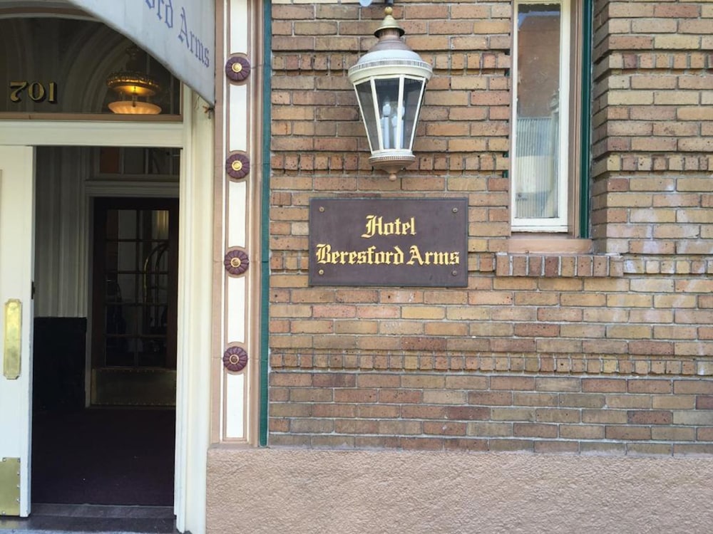 Beresford Arms 2/29