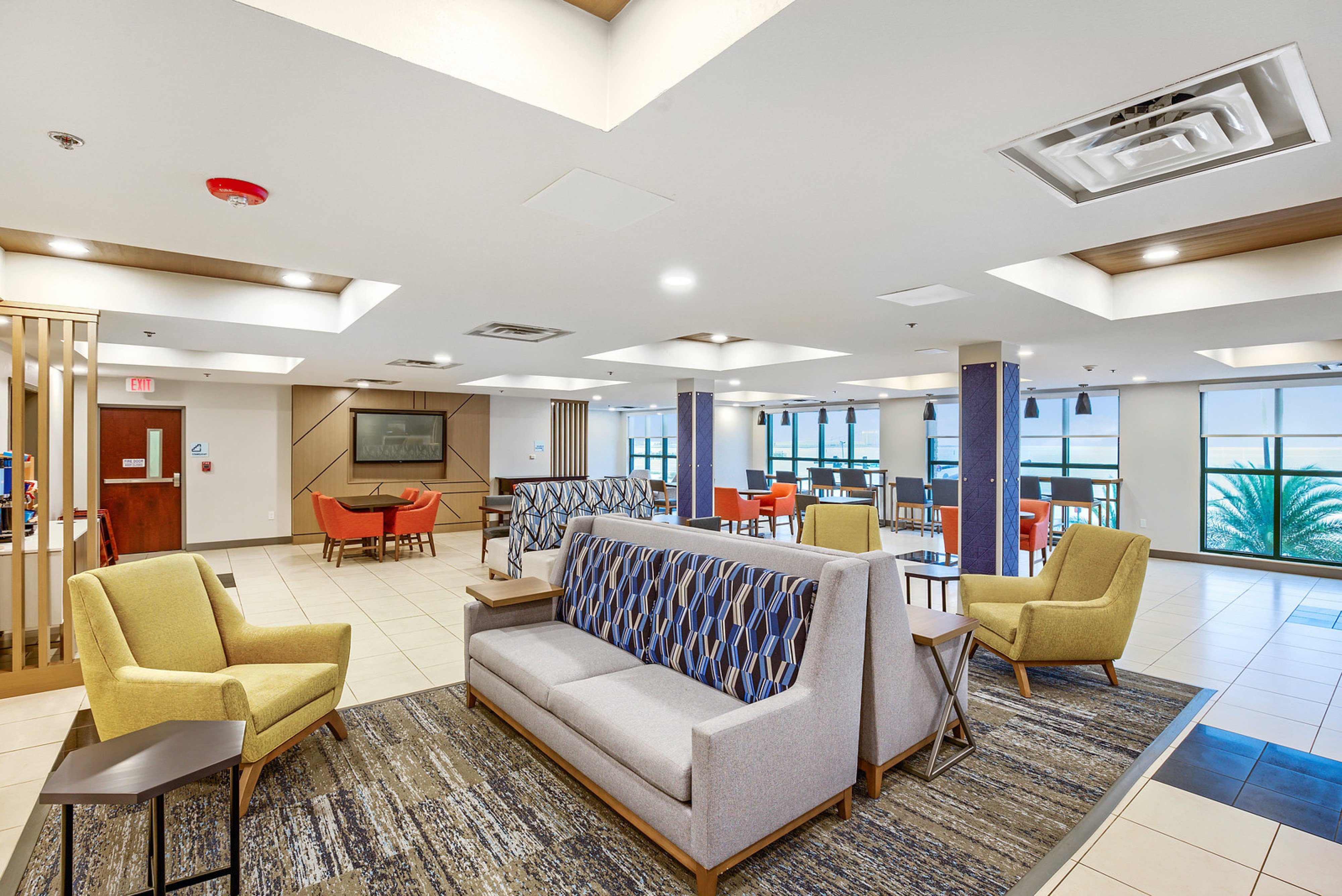 Holiday Inn Express Gulfport Beach 41/68