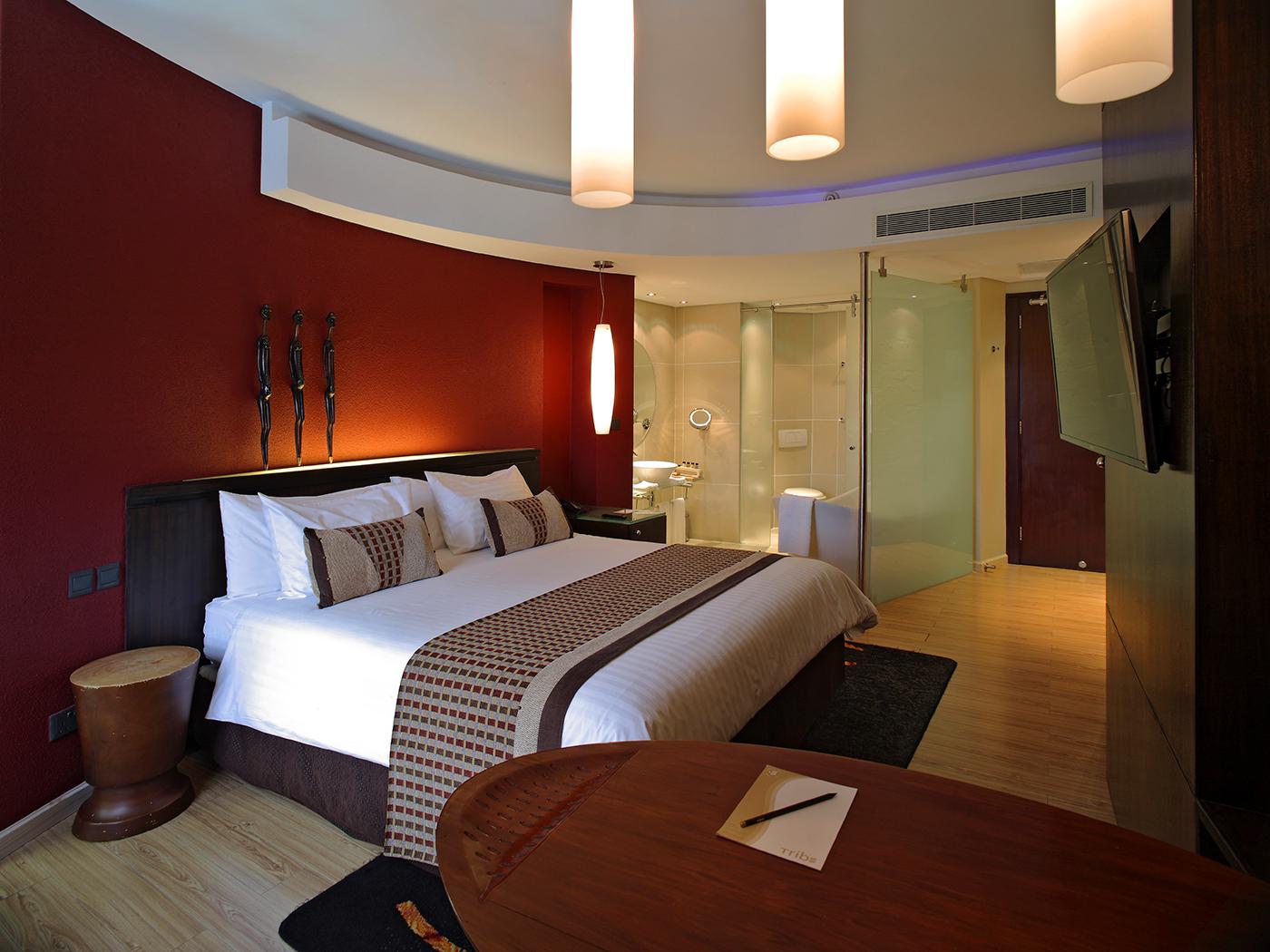 SUPERIOR ROOM
