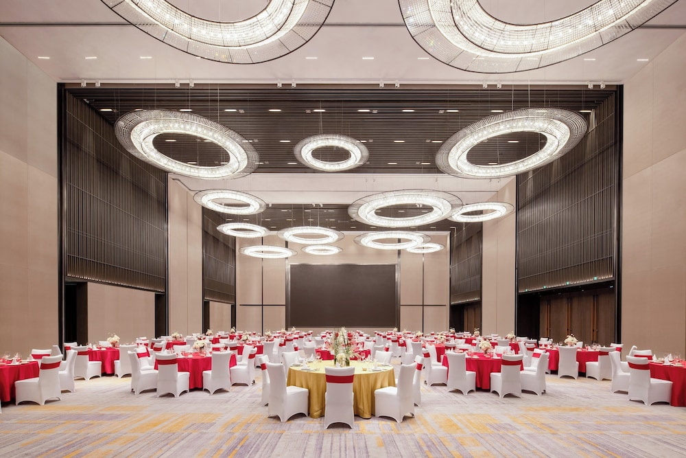 Holiday Inn Express Qingdao Jinshui 38/49