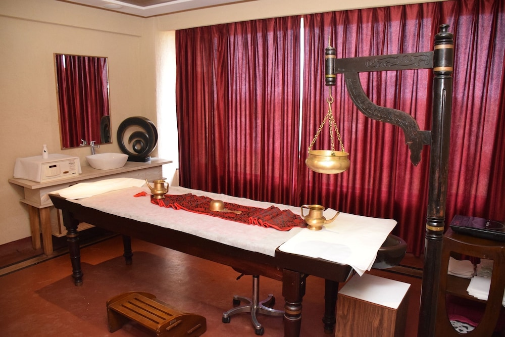 St Laurn Meditation And Spa 35/50