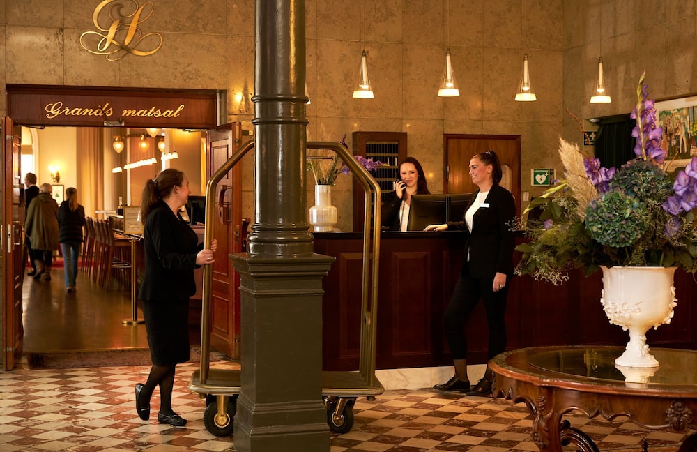 Grand Hotel - Lund 11/54