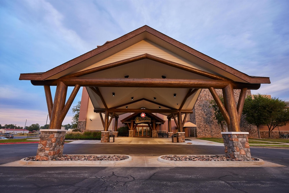 CHEROKEE CASINO & HOTEL WEST SILOAM SPRINGS 5/50