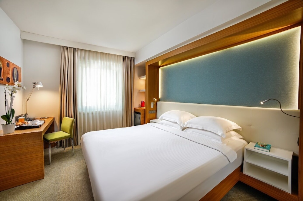 Divan Istanbul City 13/54