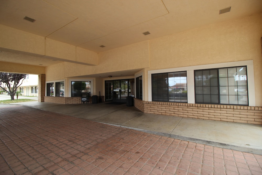 Inn of Lompoc 48/56