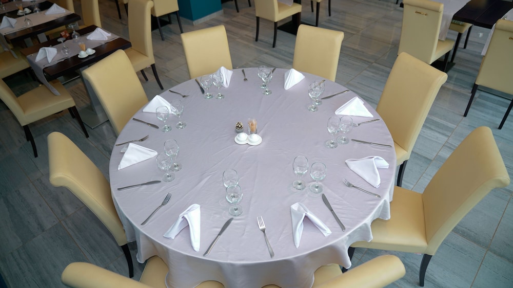 Merina Hotel 33/44