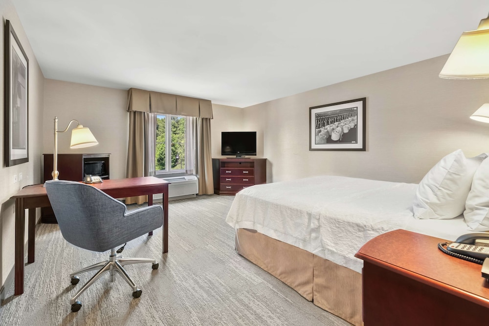 Hampton Inn Nashua 17/43