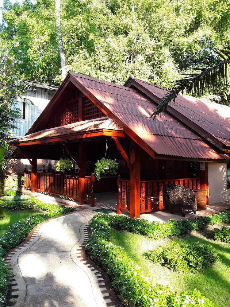 Royal Phawadee Village photo3