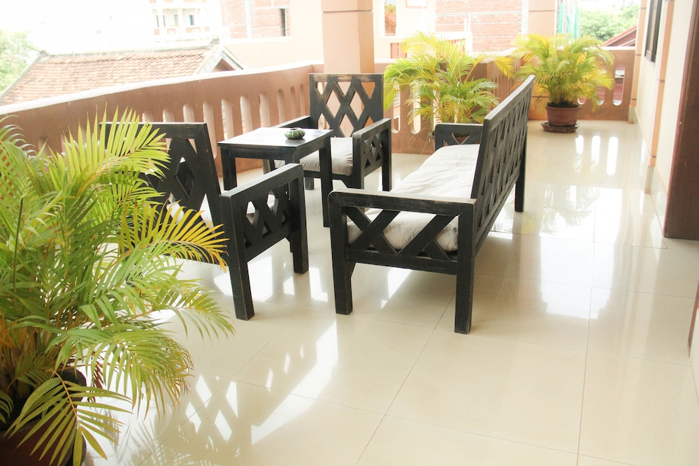Tropical Breeze Guesthouse 34/45