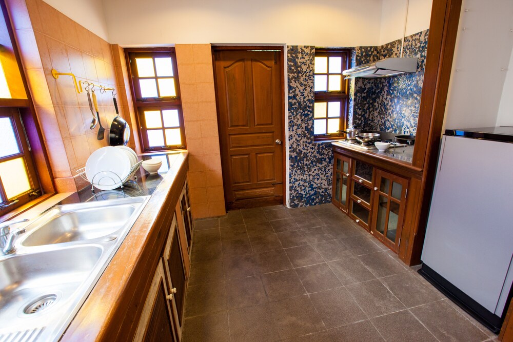 Pao Jin Poon Beach Front Villa 44/56
