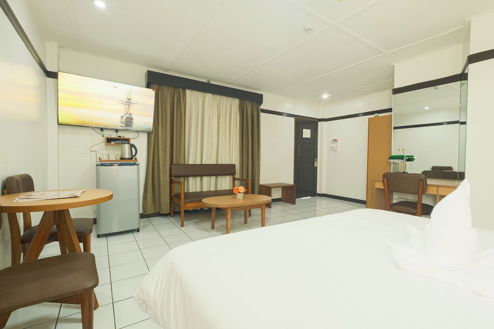 Orchid Inn Resort 28/57