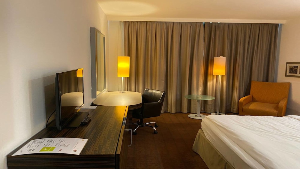 Holiday Inn Almaty 17/81