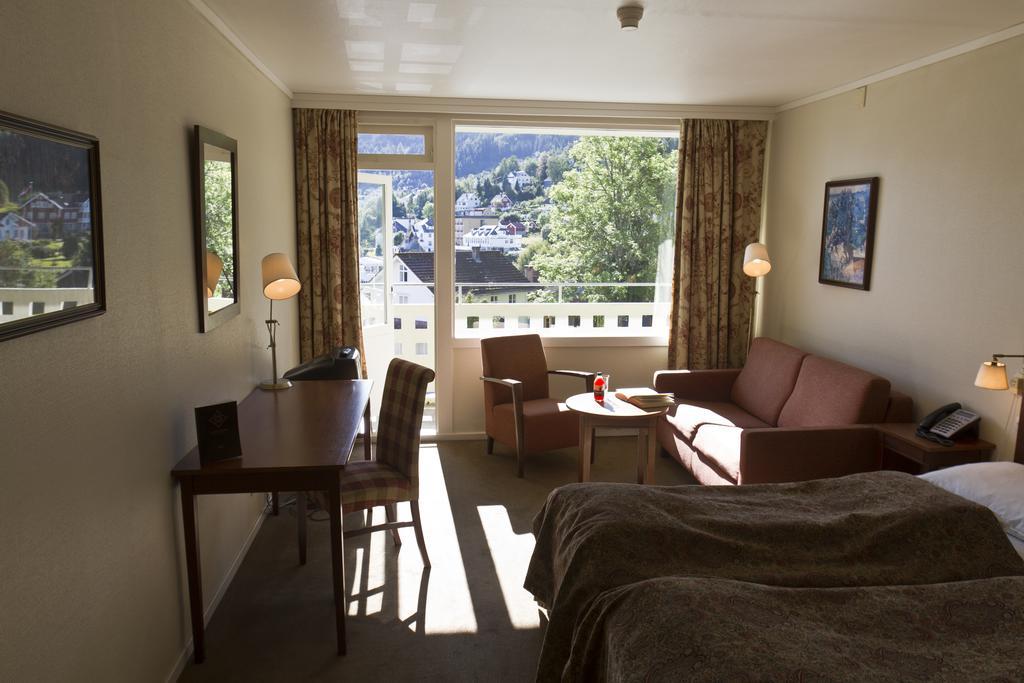 Kviknes Hotel 29/50