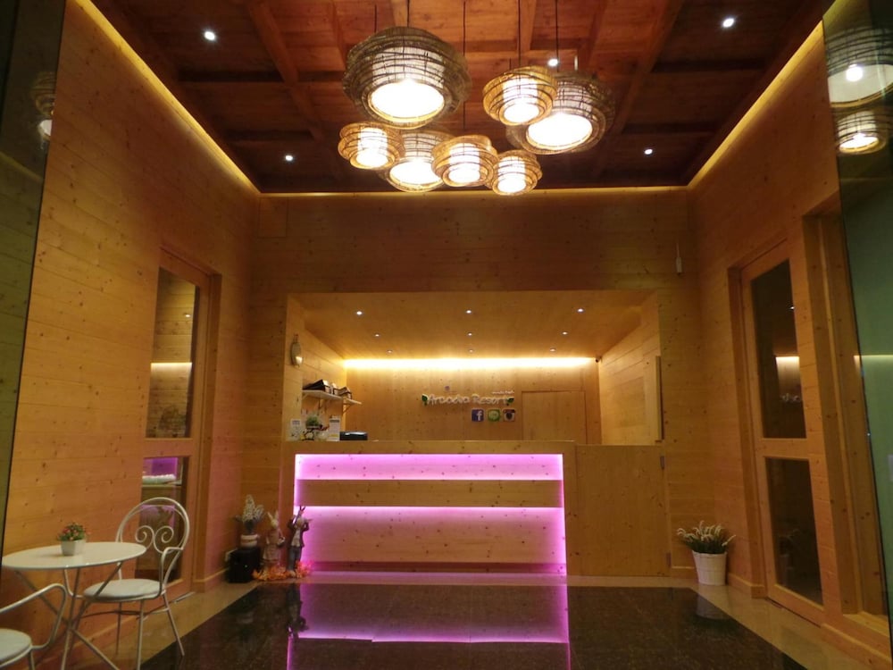 Arcadia Resort 26/38