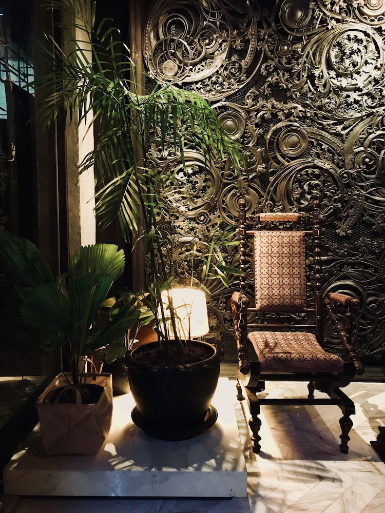Shade House - Phuket Downtown 47/50