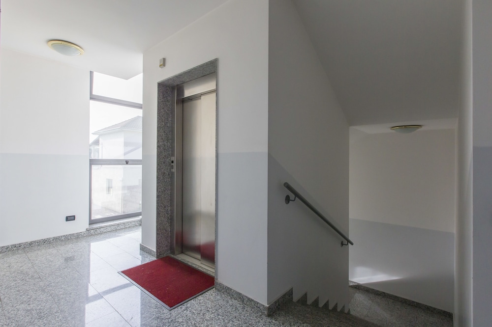 Expo Residence Rho 48/50