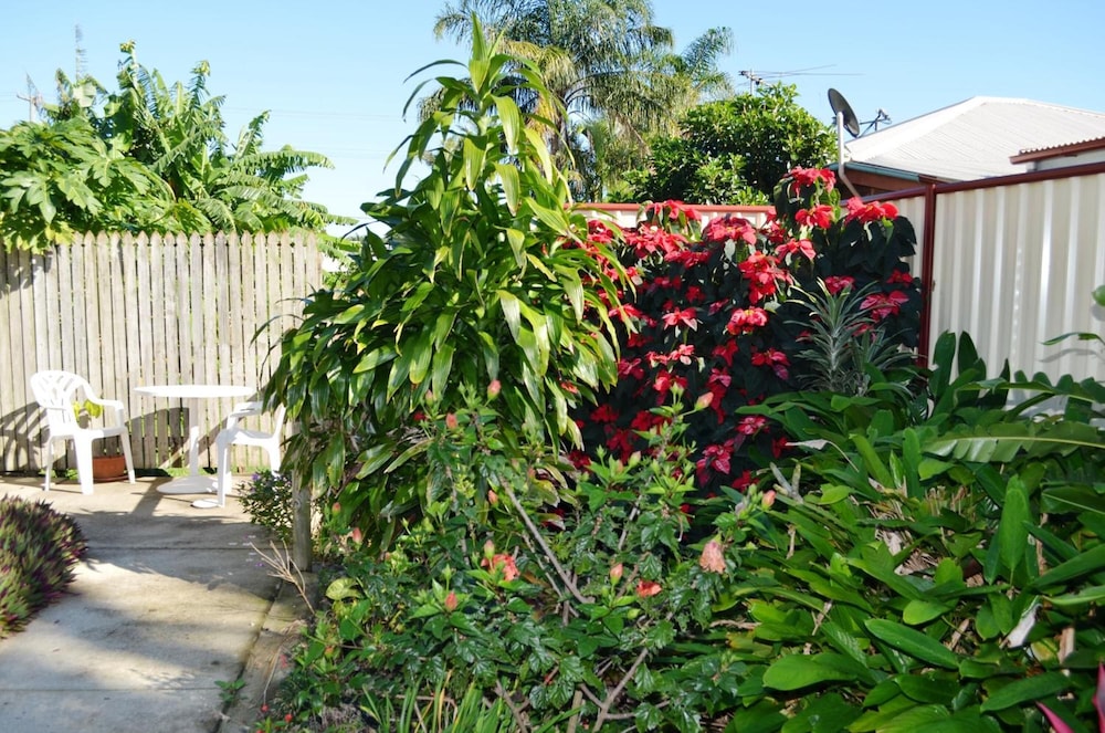 Redland Bay Motel 11/18
