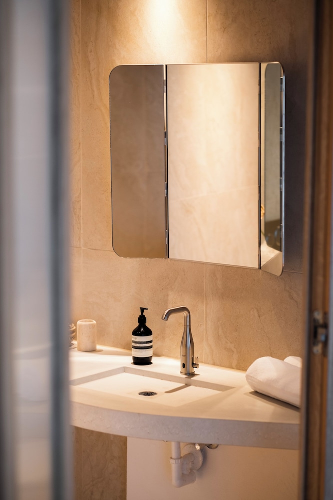Das Kaya Hotel I Stuttgart Airport Messe 50/50