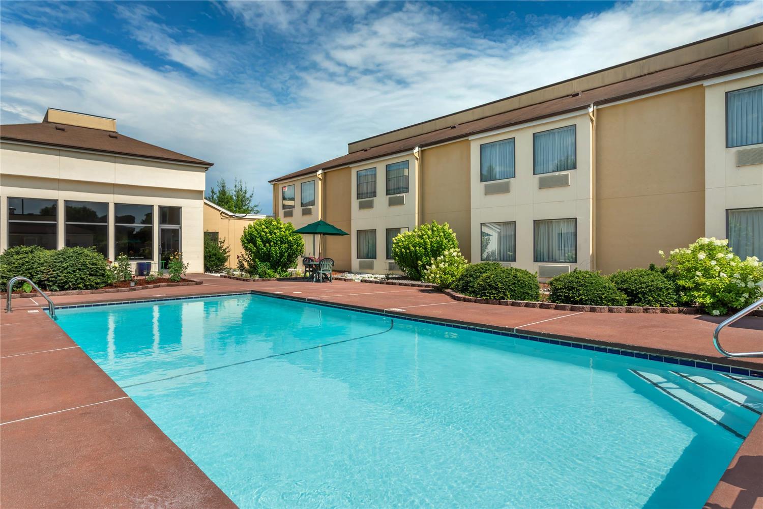 Quality Inn West Of Asheville 37/38
