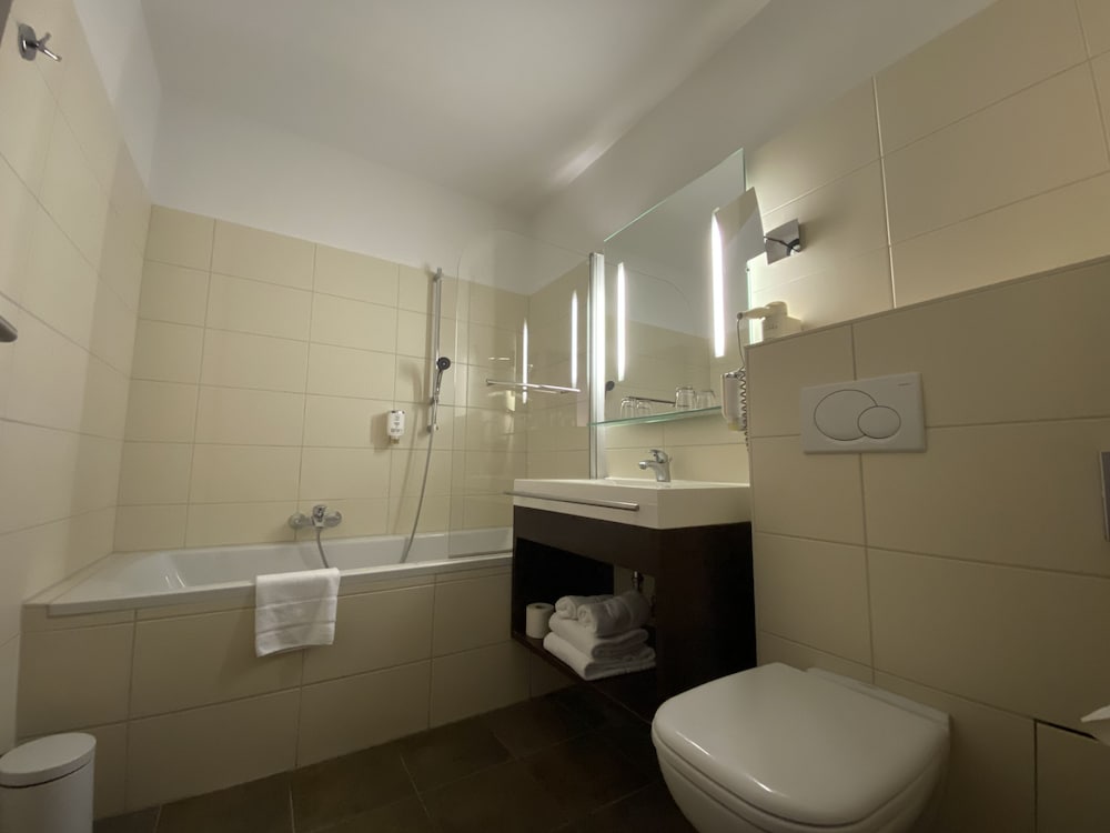 Am Schloss Ahrensburg 35/38
