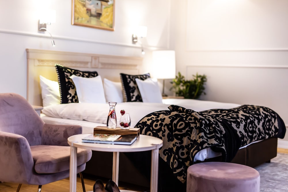 Hotel Rubinstein 31/50