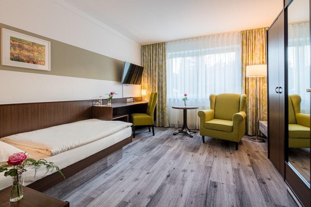 Waldhotel Schaferberg 14/65