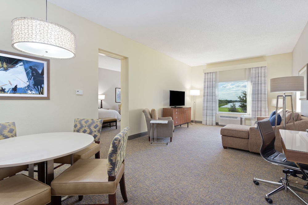 Hampton Inn and Suites Wellington 32/44