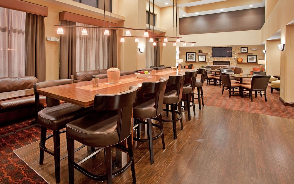 Hampton Inn And Suites Aberdeen 38/44