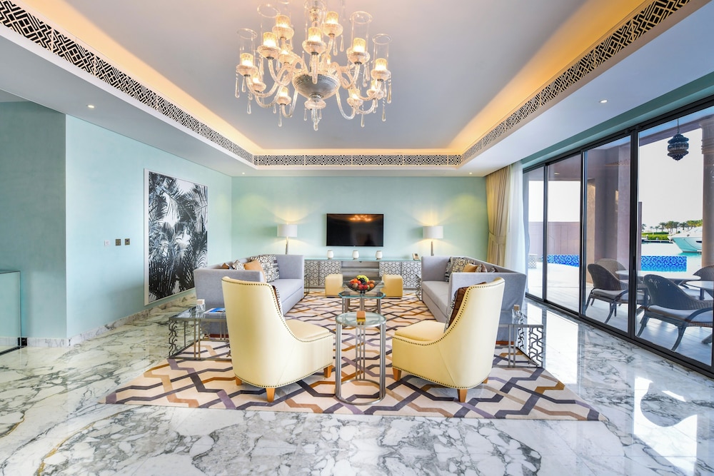 Royal Saray Resort 57/67