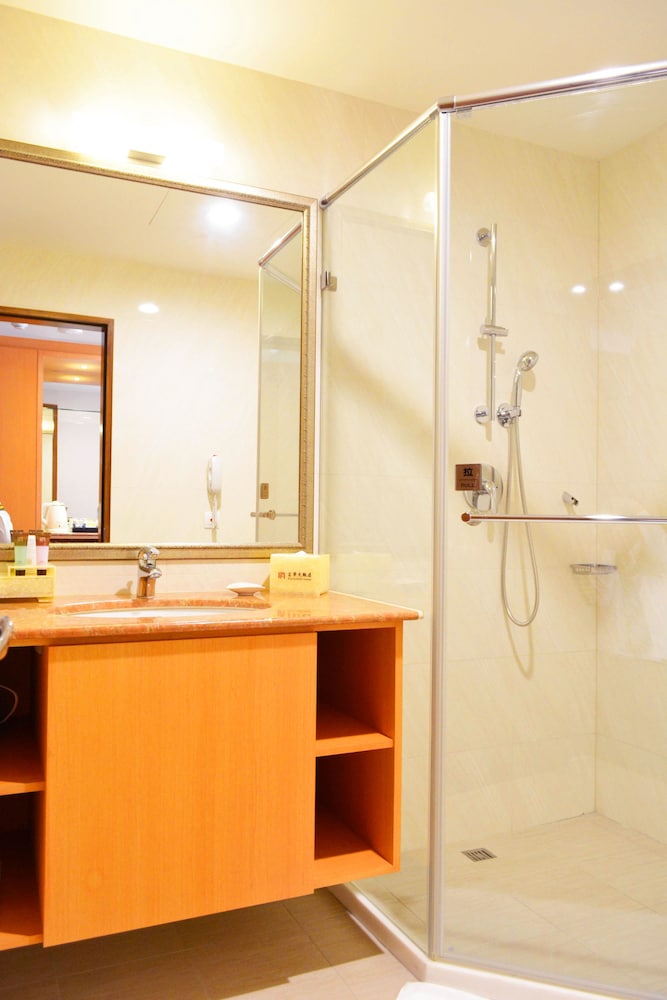 Fuward Hotel Tainan 28/64