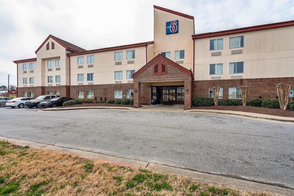 Motel6 Rocky Mount, NC 8/47