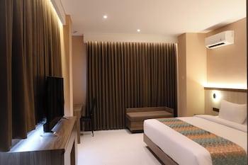 GRAND, DOUBLE BED