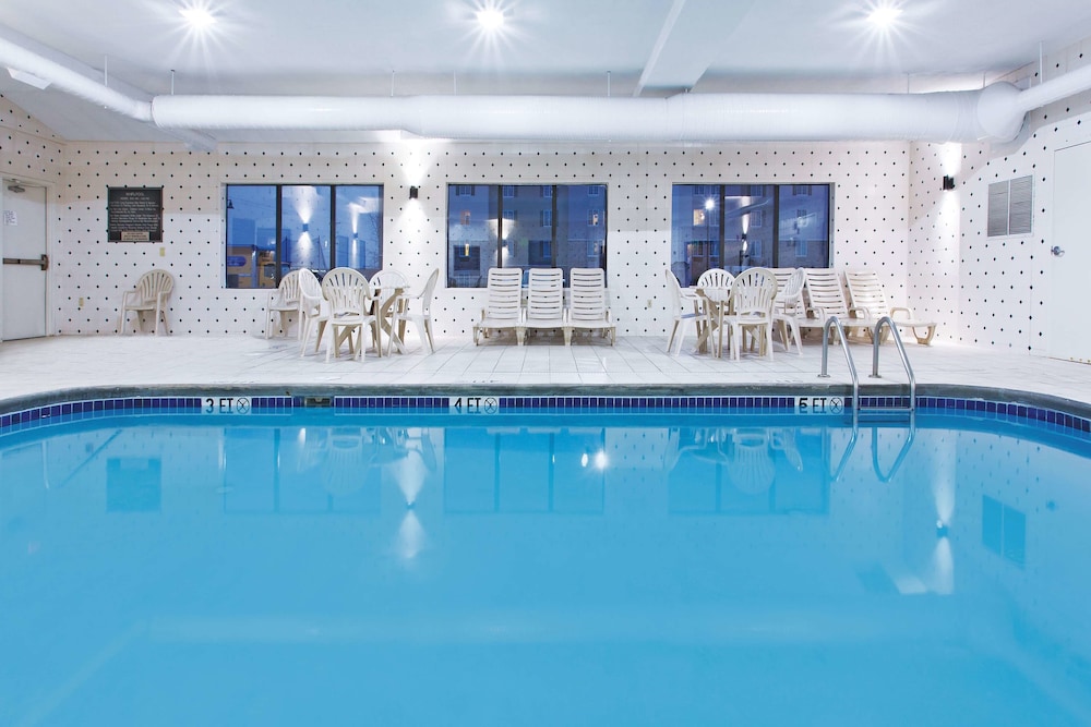 City Express By Marriott Grove City 1/40