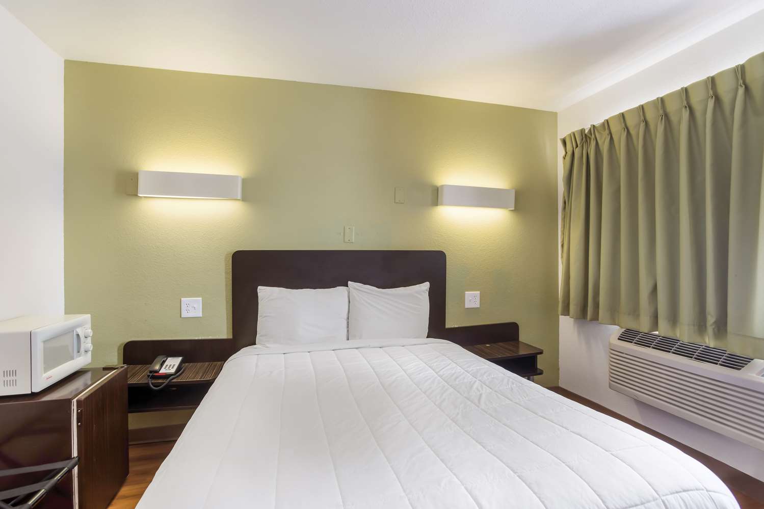 Americas Best Value Inn Bowling Green 15/28