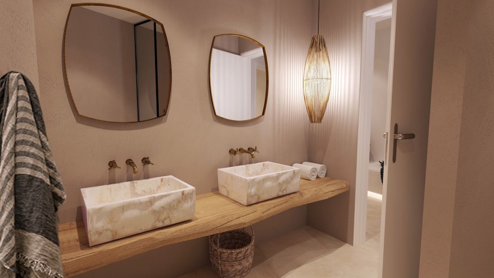 Pylaia Boutique Hotel 110/112