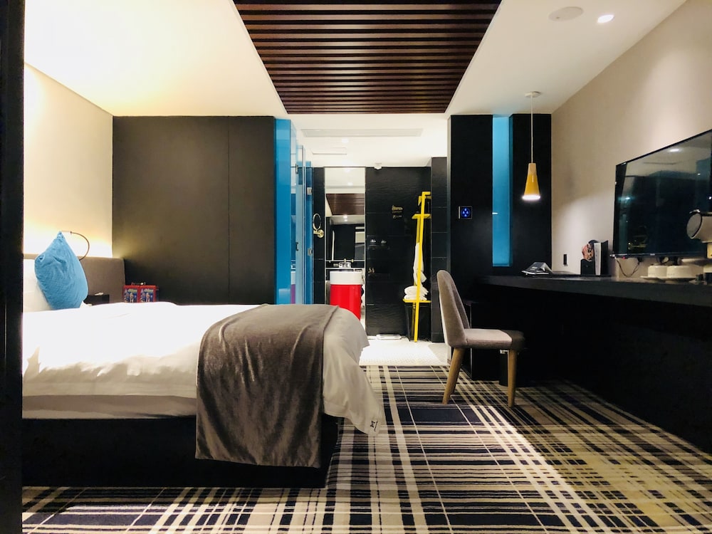 Likto Hotel 16/64