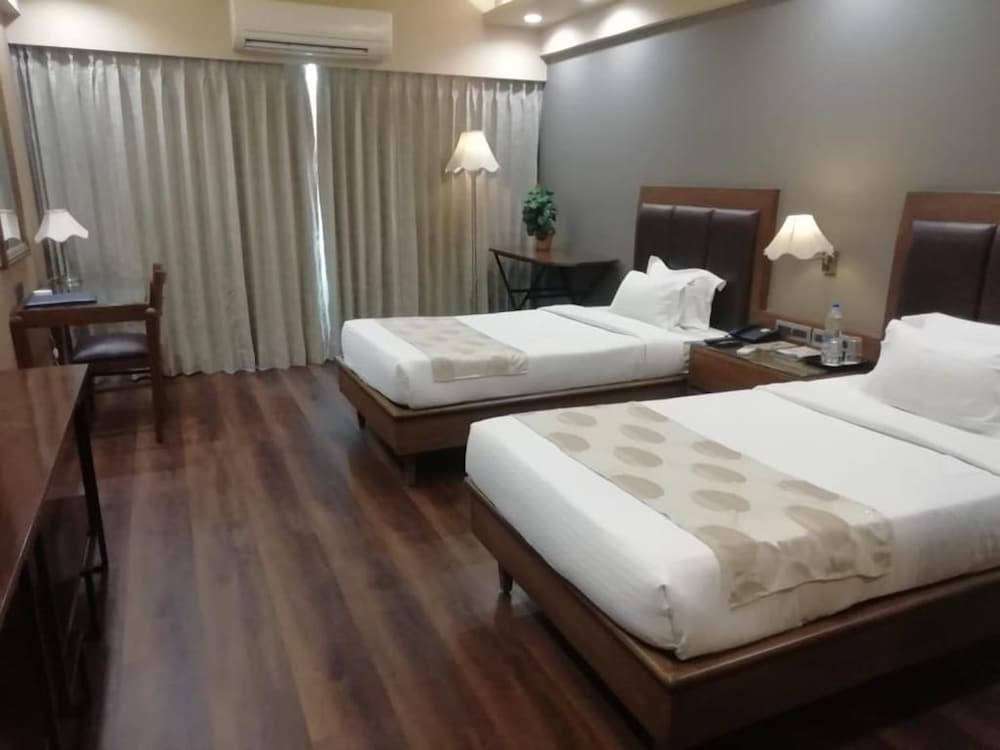 Renest Gandhidham 10/25