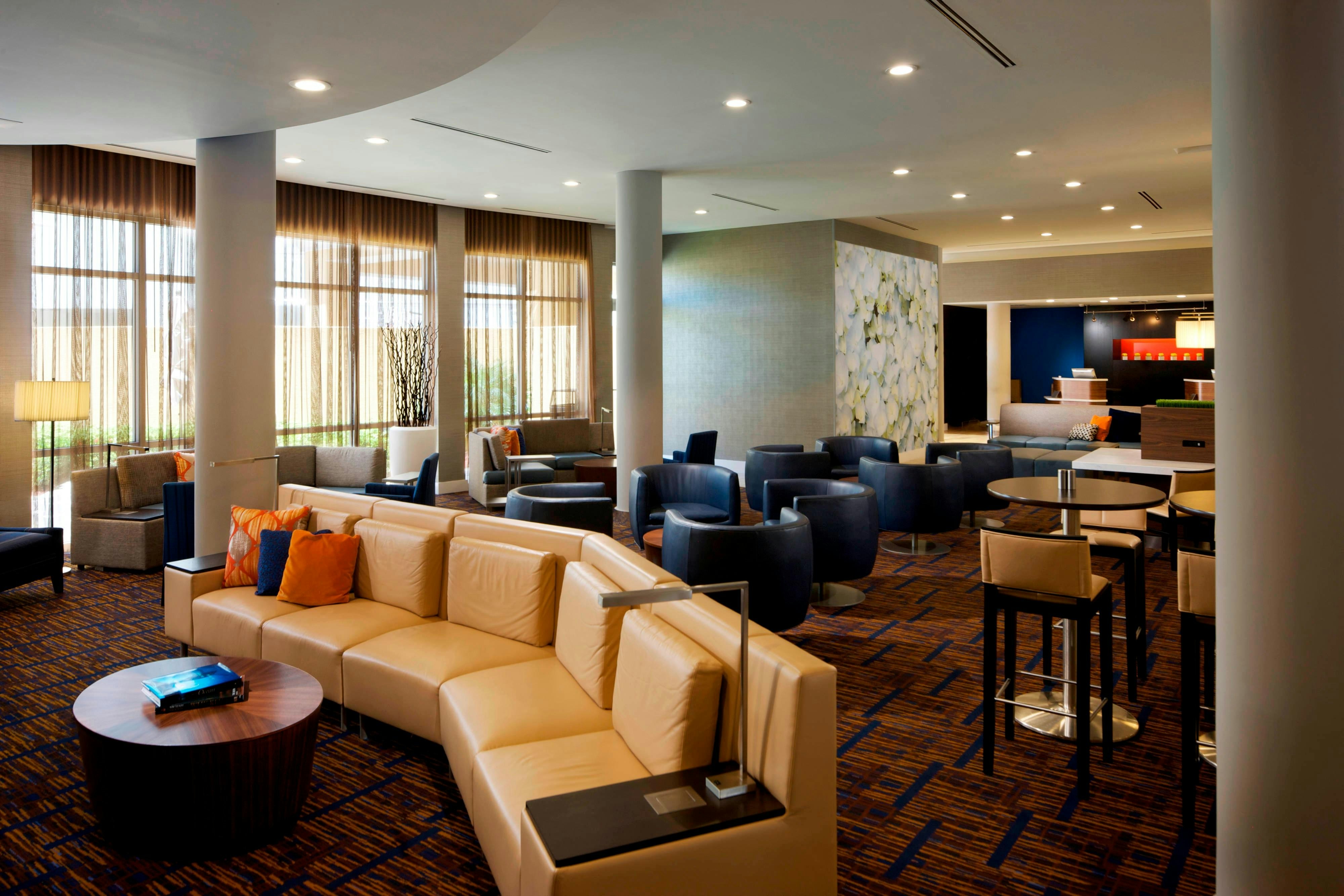 Courtyard Miami Dadeland 24/38