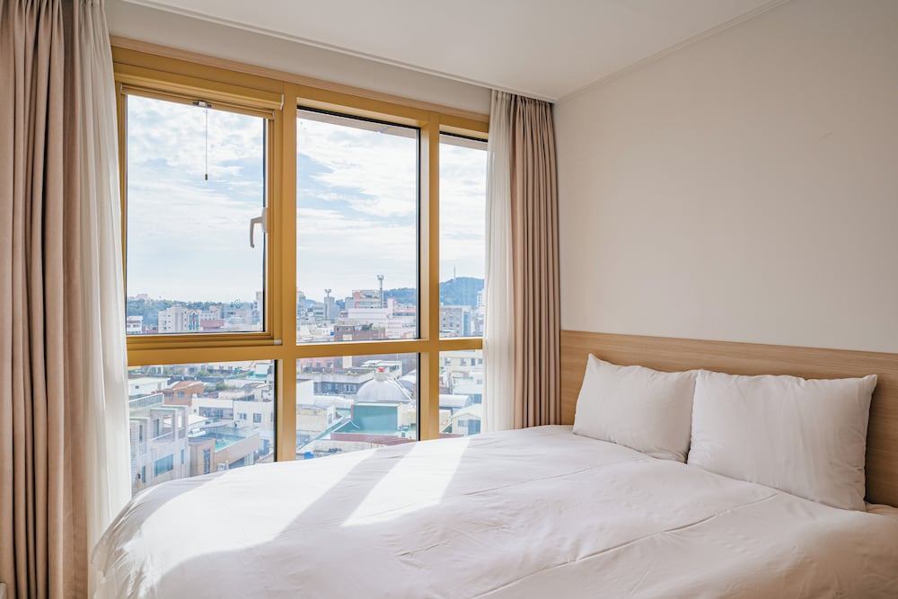 City, Deluxe, Double Bed, Ocean View