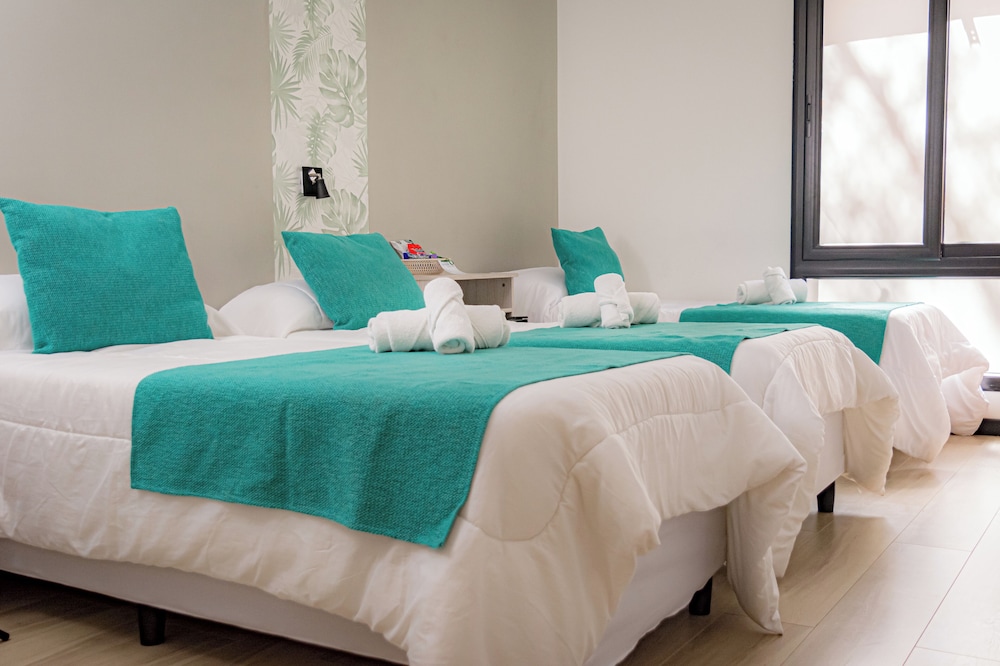 Hotel Caseros Salta 16/48