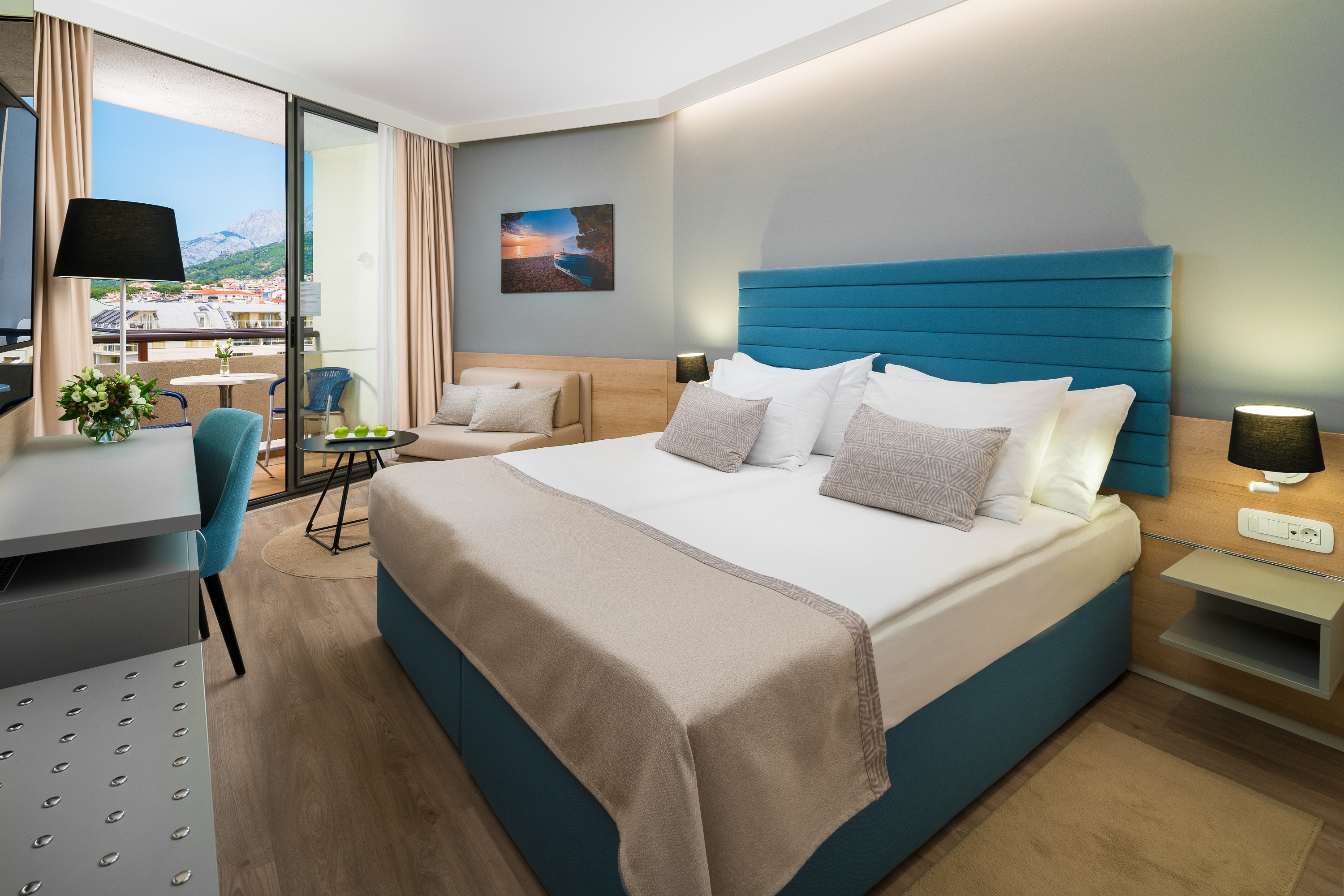 Room, Double Bed, Lateral Side Sea View, Balcony