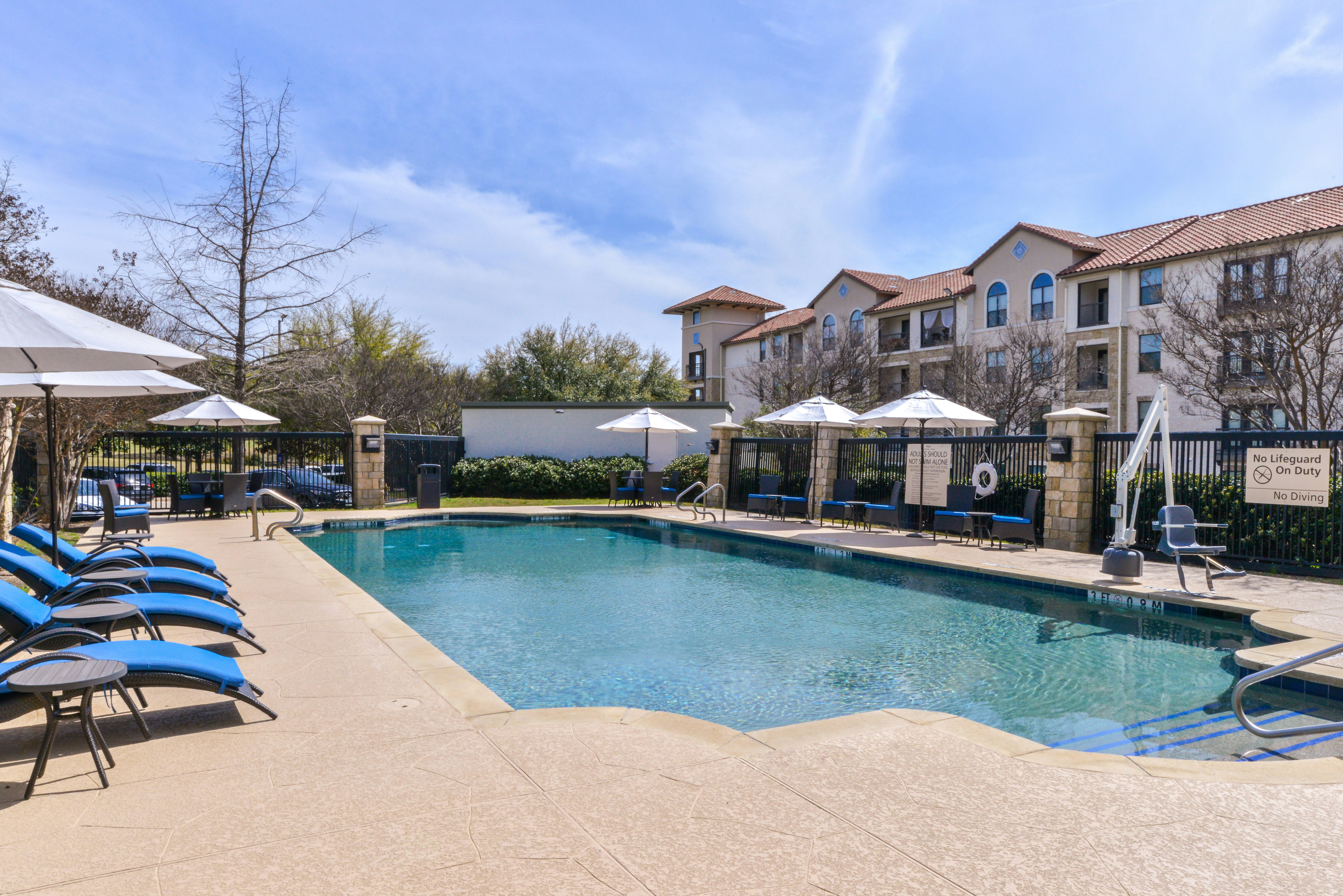 Hampton Inn & Suites Legacy Park-Frisco 53/55
