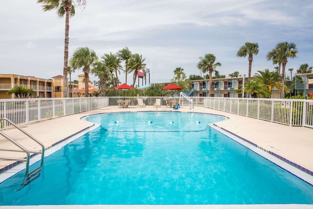Days Inn By Wyndham Ormond Beach 6/16