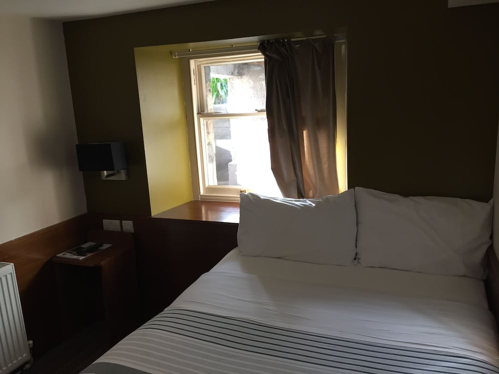 Adelphi Edinburgh Hotel 30/43