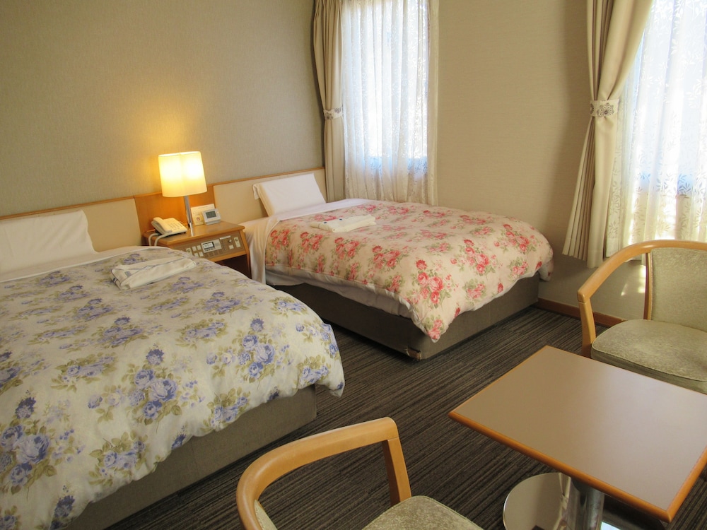 Center Hotel Mihara 26/69